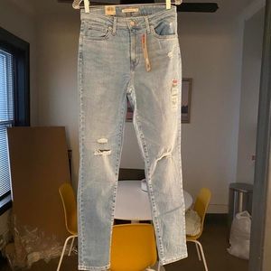 Levi’s high rise skinny ripped jeans